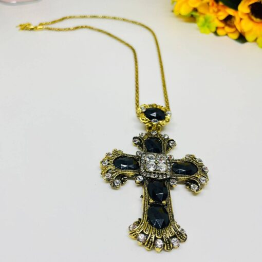 Fashion cross neckpiece - Image 5